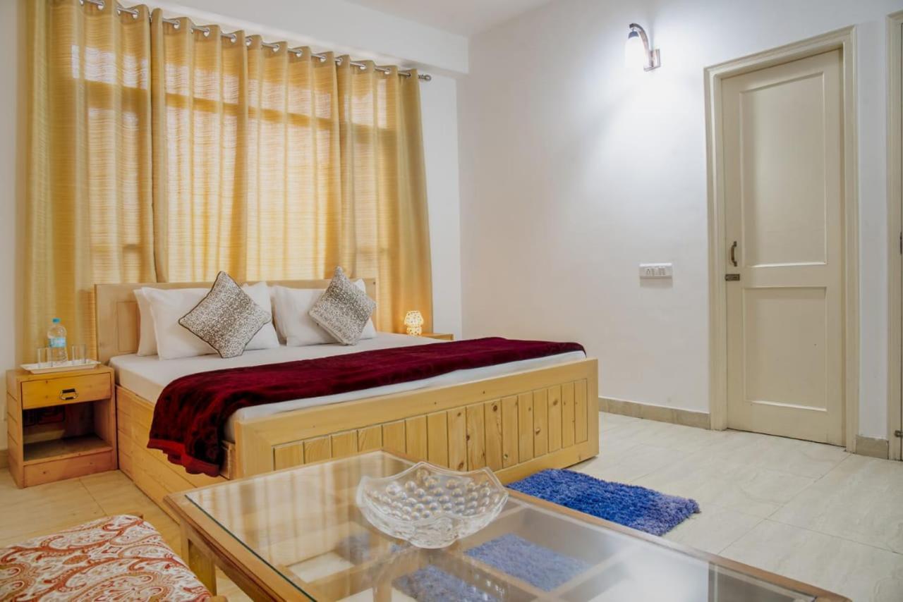The Western Heights I Serviced Apartments I Pvt Balcony I Lift I Peacefull Area I Family Accomodation I Kasauli I By Exotic Stays Bagian luar foto