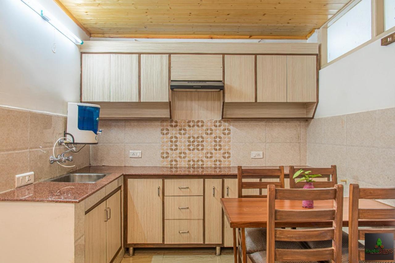 The Western Heights I Serviced Apartments I Pvt Balcony I Lift I Peacefull Area I Family Accomodation I Kasauli I By Exotic Stays Bagian luar foto