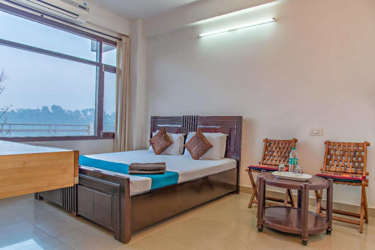 The Western Heights I Serviced Apartments I Pvt Balcony I Lift I Peacefull Area I Family Accomodation I Kasauli I By Exotic Stays Bagian luar foto