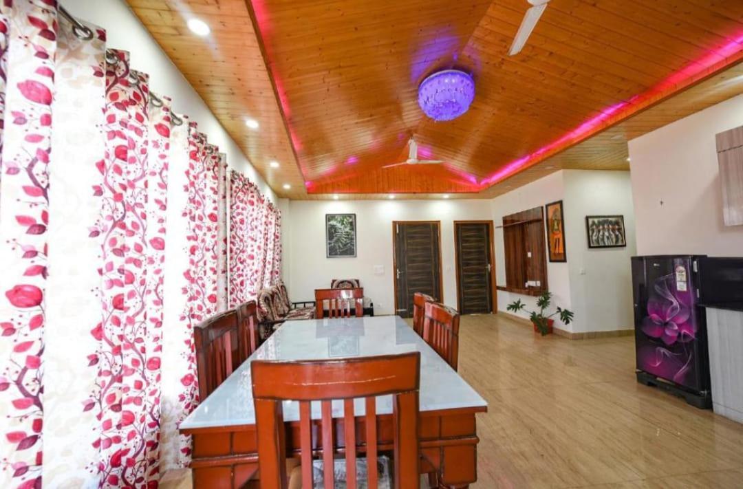 The Western Heights I Serviced Apartments I Pvt Balcony I Lift I Peacefull Area I Family Accomodation I Kasauli I By Exotic Stays Bagian luar foto