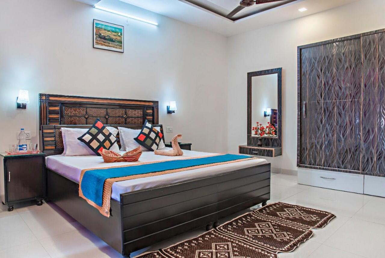 The Western Heights I Serviced Apartments I Pvt Balcony I Lift I Peacefull Area I Family Accomodation I Kasauli I By Exotic Stays Bagian luar foto