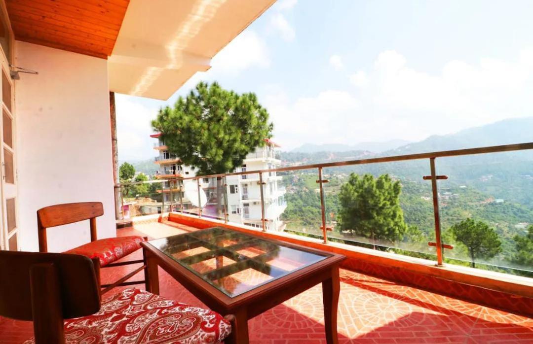 The Western Heights I Serviced Apartments I Pvt Balcony I Lift I Peacefull Area I Family Accomodation I Kasauli I By Exotic Stays Bagian luar foto